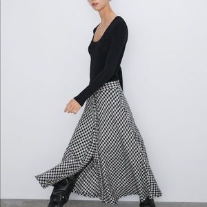 NWT Zara houndstooth skirt